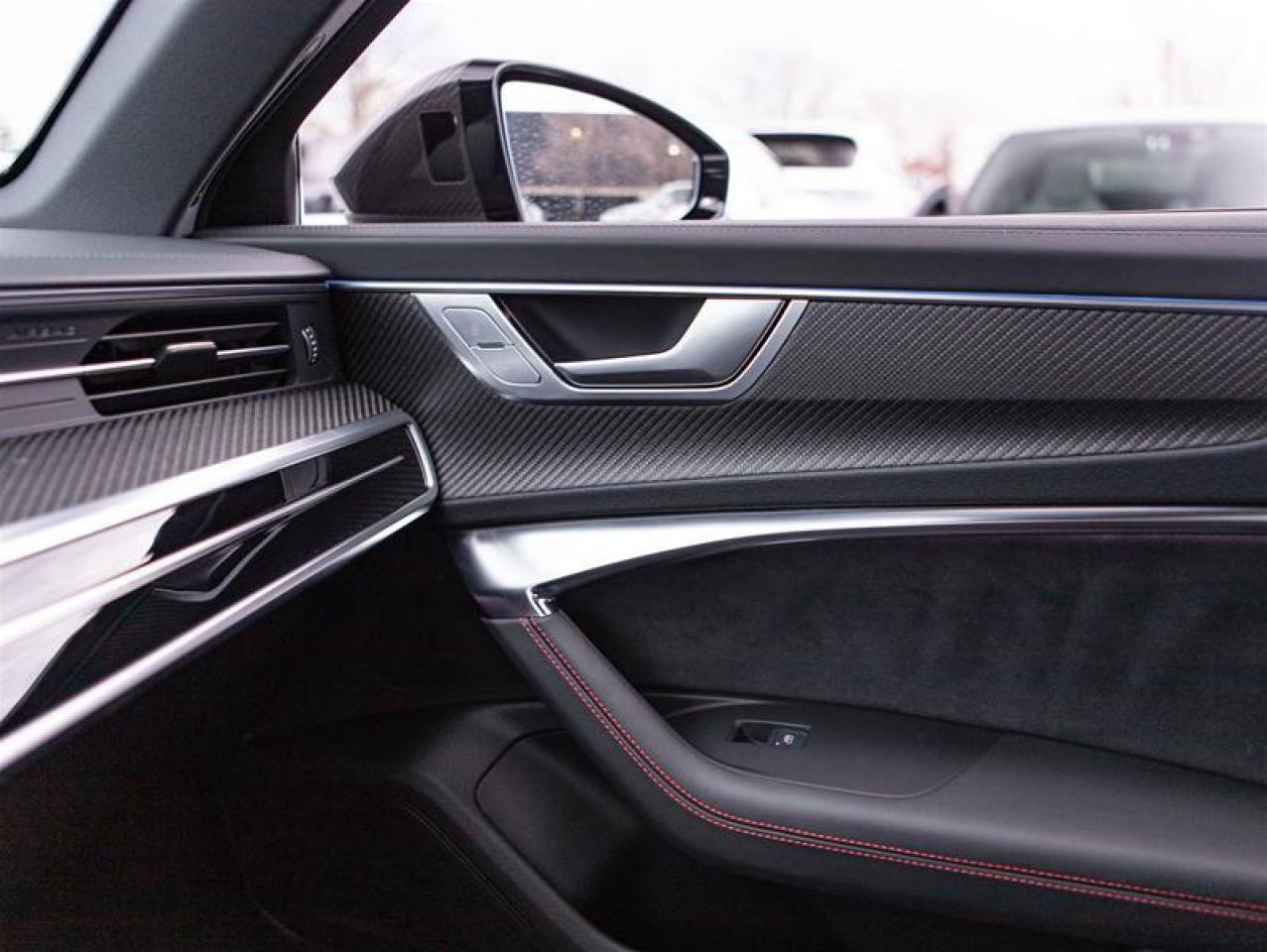 2023 Audi RS 6 Avant 4.0T quattro 8sp S-tronic Photo