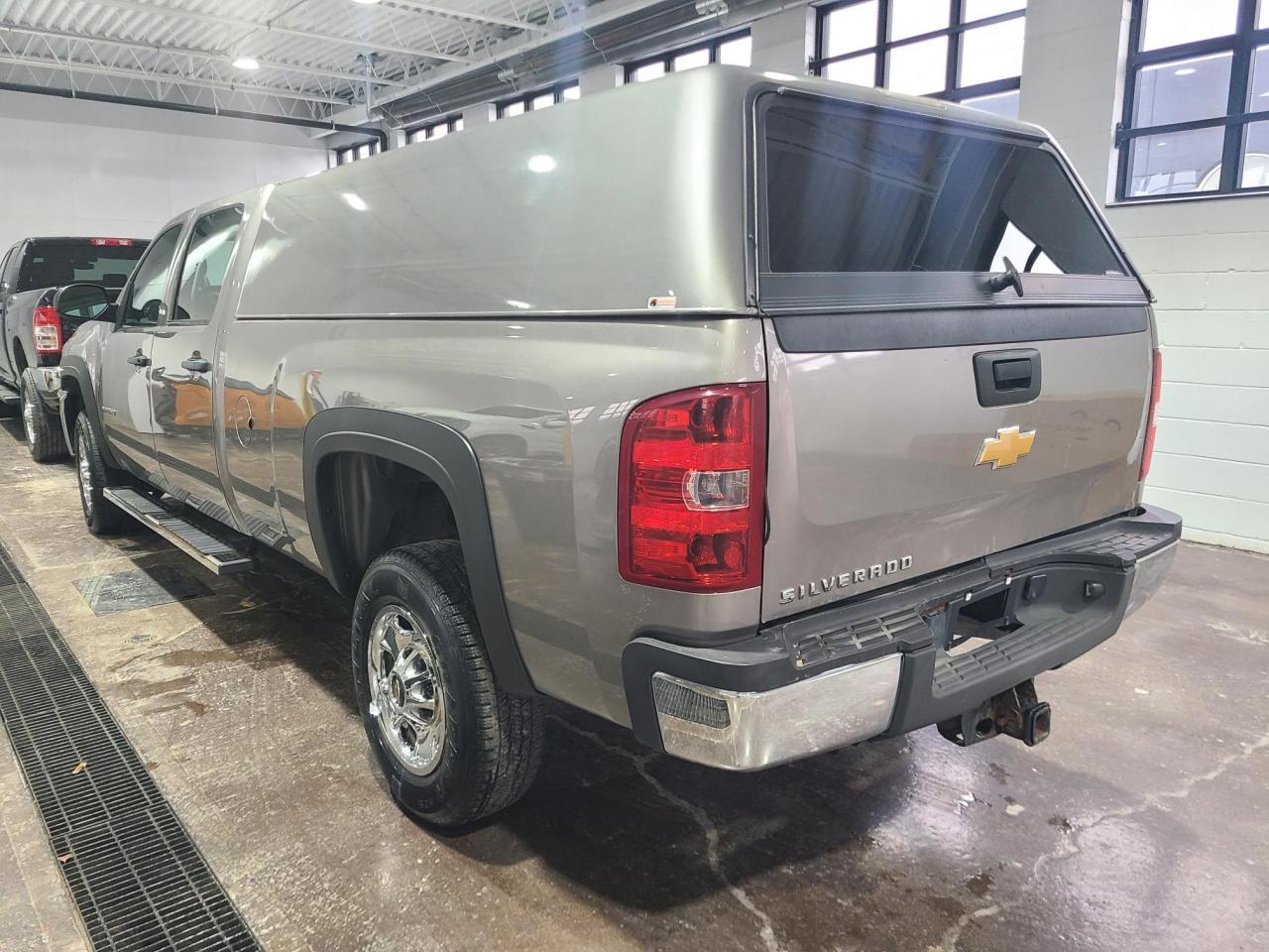 2014 Chevrolet SILVERADO 2500HD V8 6.0L-CREW CAB-LONG BOX-MATCHING CAP-146KM! Photo3