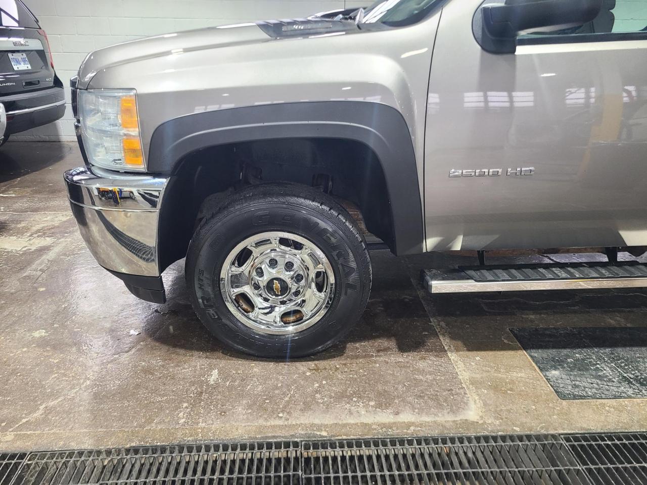 2014 Chevrolet SILVERADO 2500HD V8 6.0L-CREW CAB-LONG BOX-MATCHING CAP-146KM! Photo