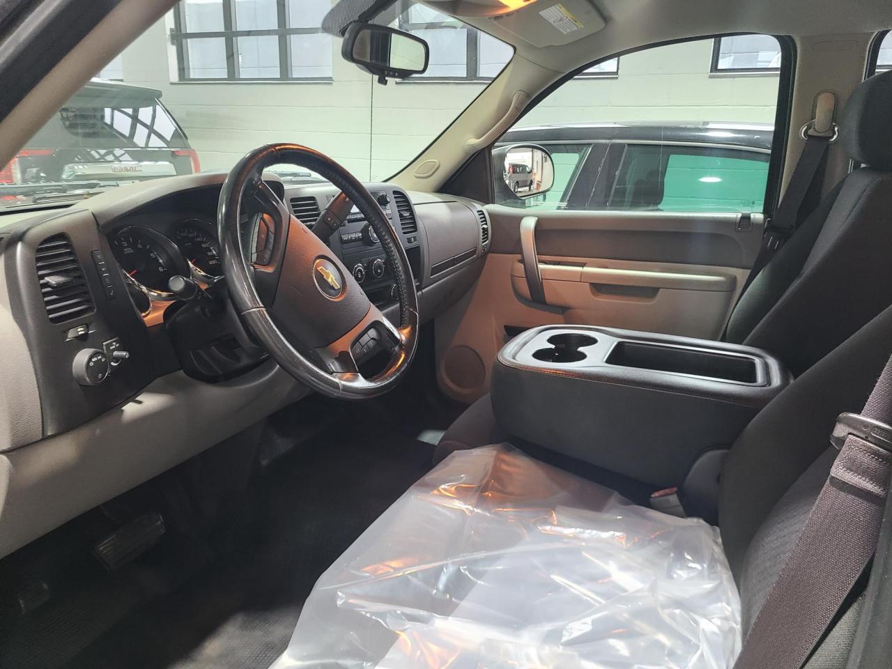 2014 Chevrolet SILVERADO 2500HD V8 6.0L-CREW CAB-LONG BOX-MATCHING CAP-146KM! Photo