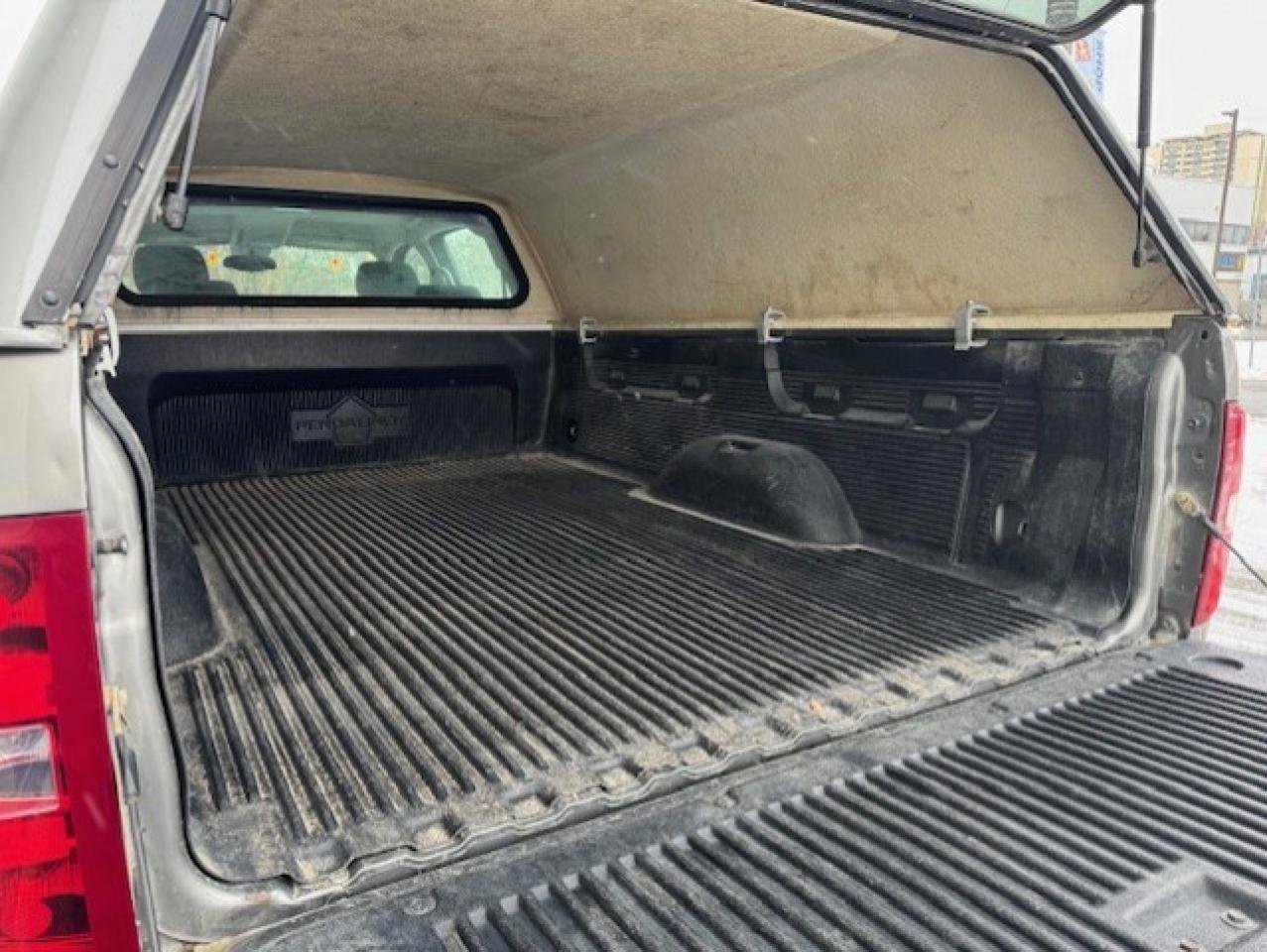 2014 Chevrolet SILVERADO 2500HD V8 6.0L-CREW CAB-LONG BOX-MATCHING CAP-146KM! Photo