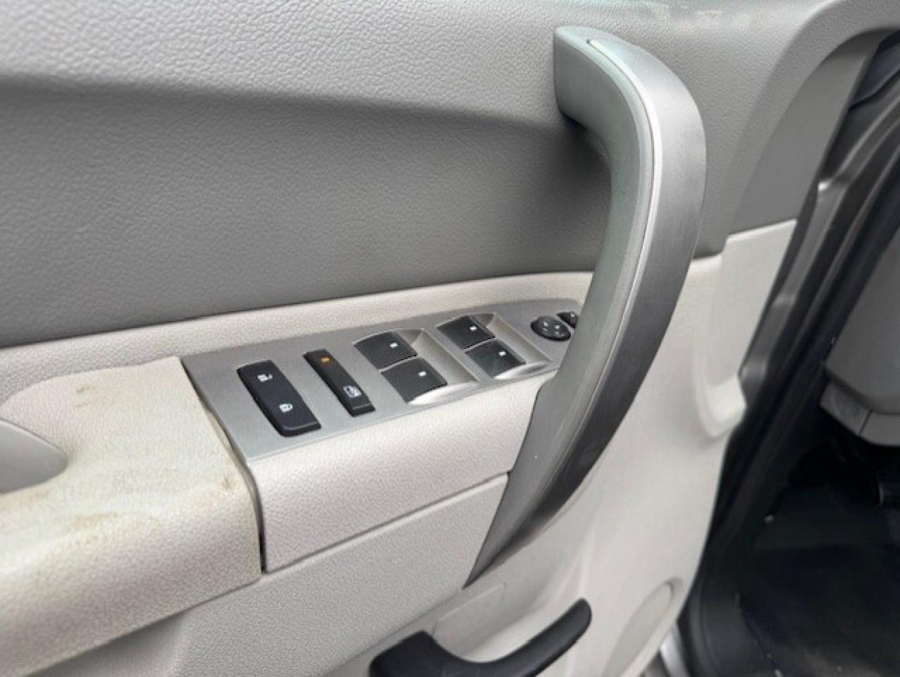 2014 Chevrolet SILVERADO 2500HD V8 6.0L-CREW CAB-LONG BOX-MATCHING CAP-146KM! Photo