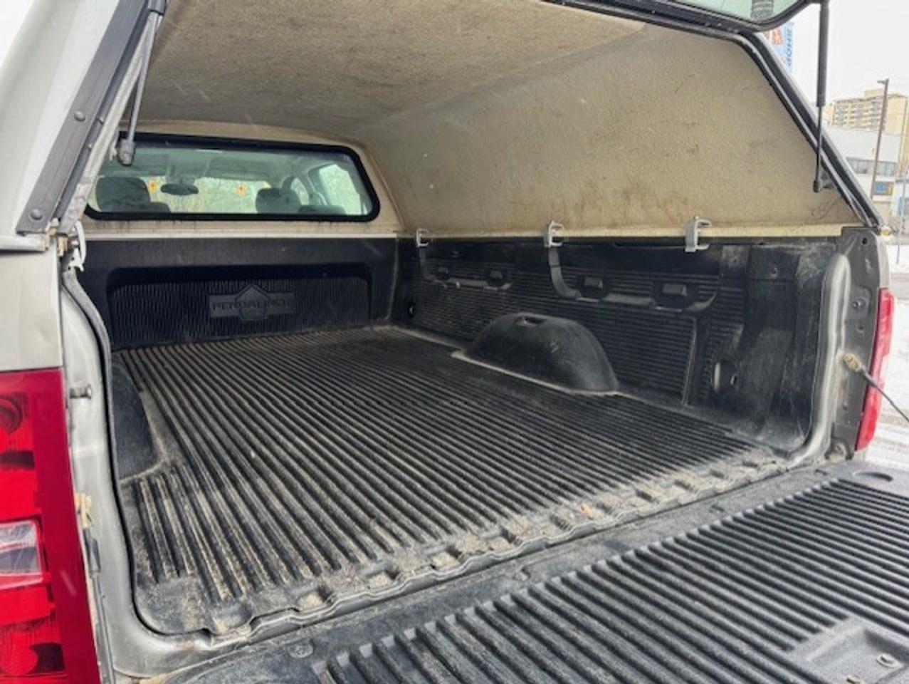 2014 Chevrolet SILVERADO 2500HD V8 6.0L-CREW CAB-LONG BOX-MATCHING CAP-146KM! Photo