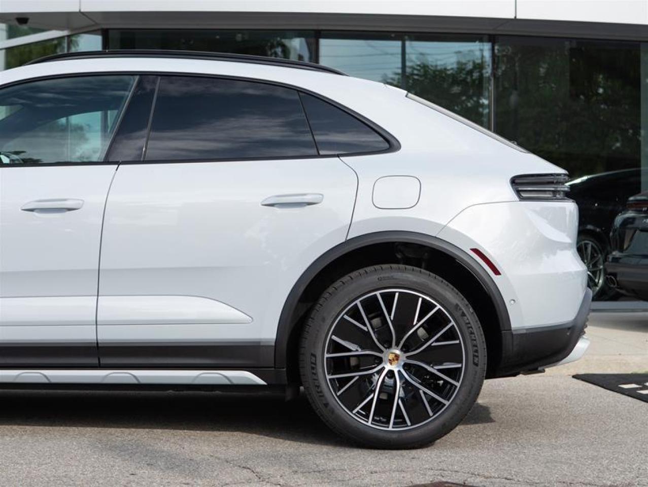 2024 Porsche Macan Electric 4 AWD Photo