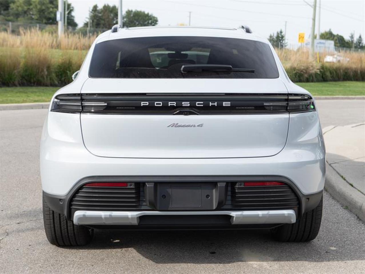 2024 Porsche Macan Electric 4 AWD Photo
