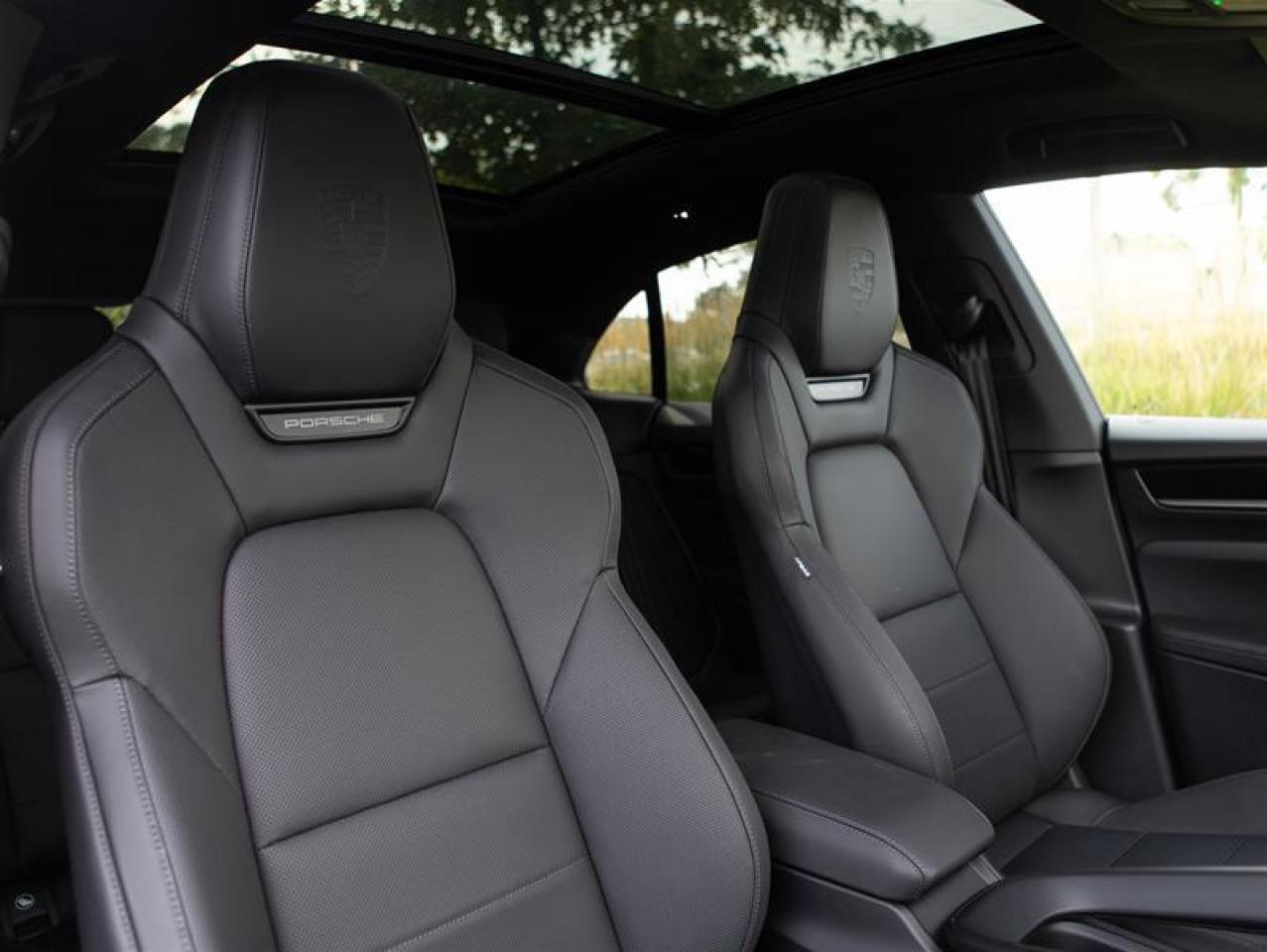 2024 Porsche Macan Electric 4 AWD Photo