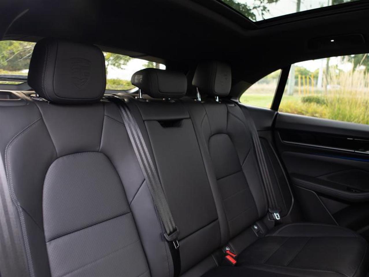 2024 Porsche Macan Electric 4 AWD Photo