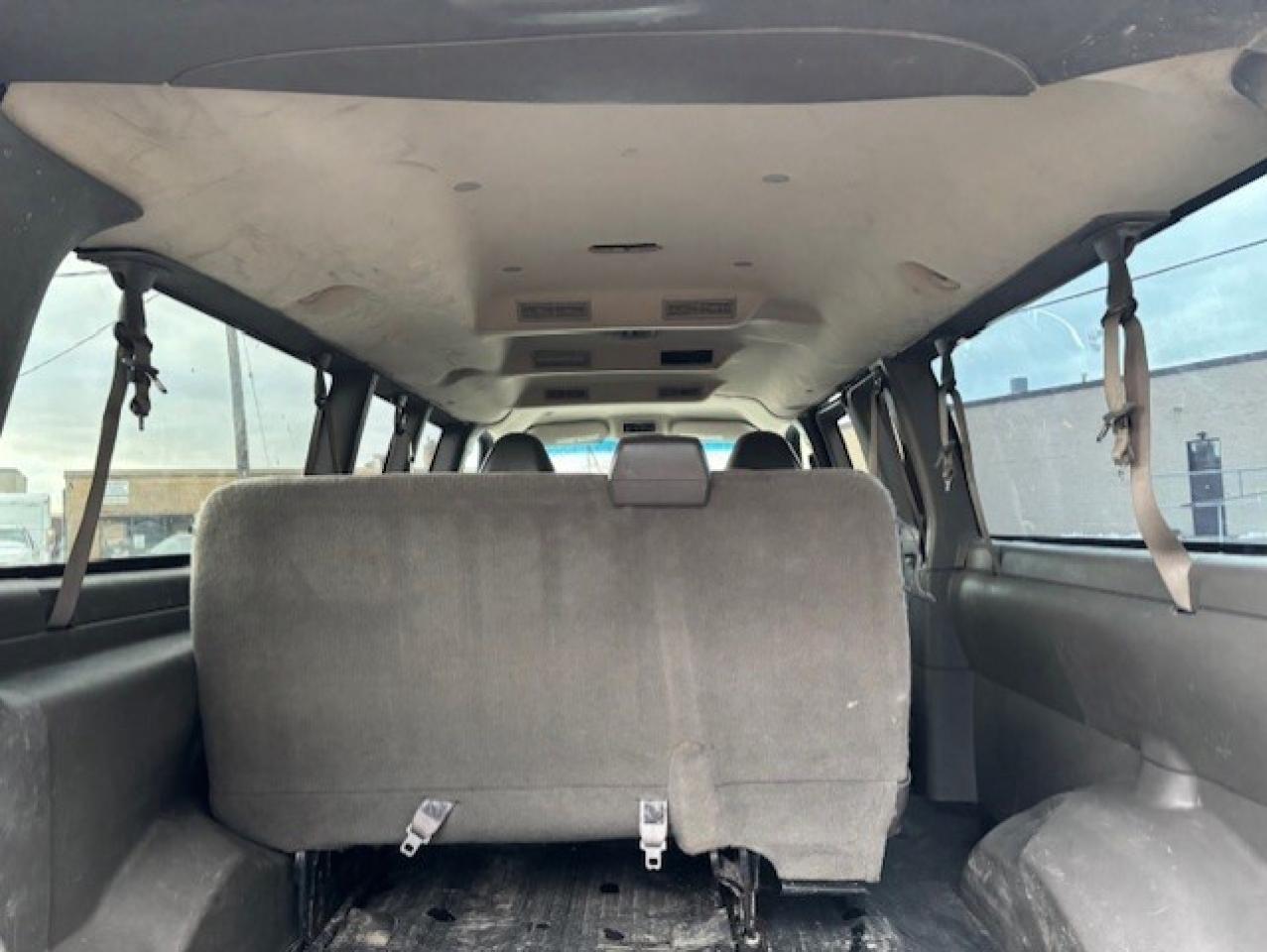 2015 GMC Savana Passenger LT 3500 15 PASSENGER EXTENDED-REMOTE START-TOW PKG Photo