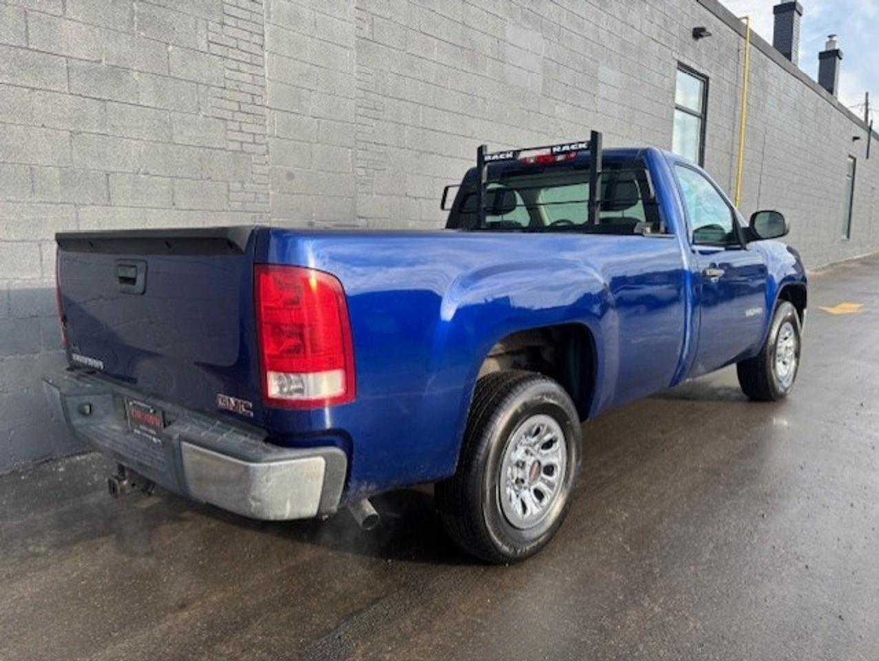 2013 GMC Sierra 1500 V6 REGULAR CAB-8 FOOT LONG BOX-1 OWNER-CERTIFIED! Photo