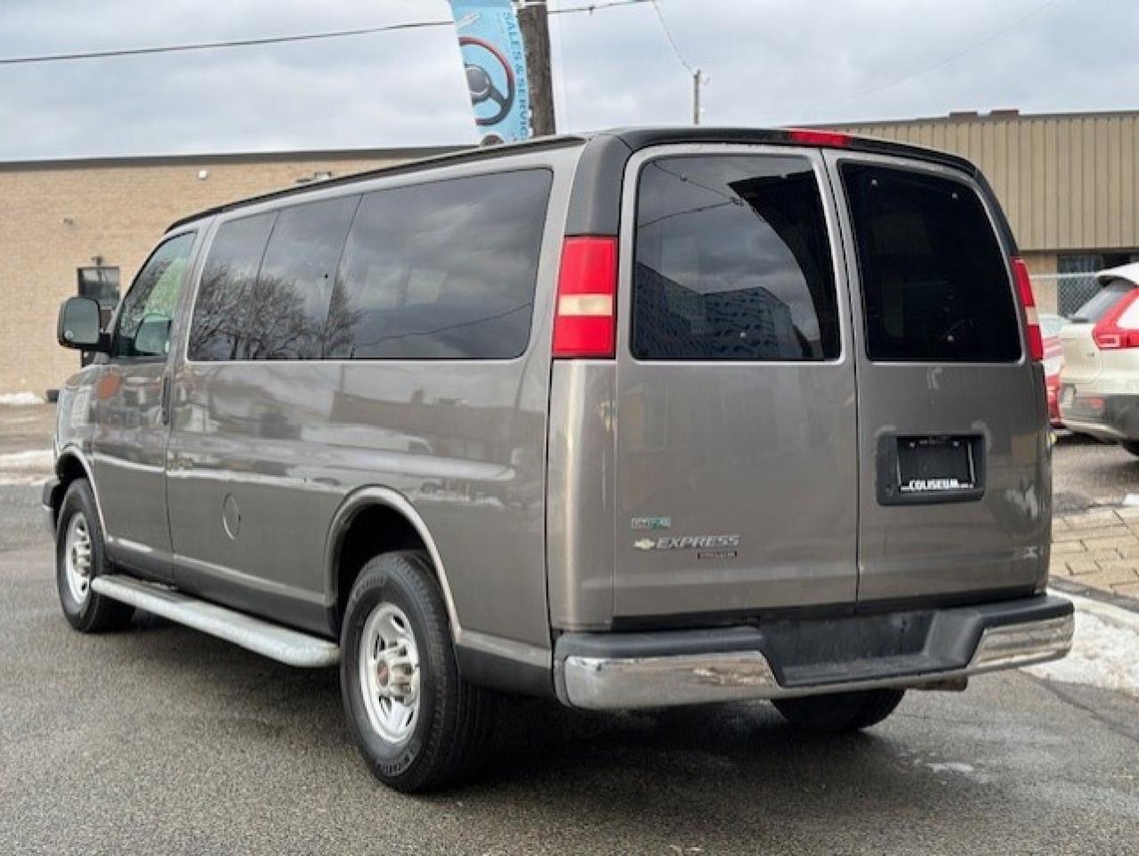 2011 Chevrolet Express Passenger LT 2500 **12 PASSENGER-REMOTE START-RUNS GREAT** Photo