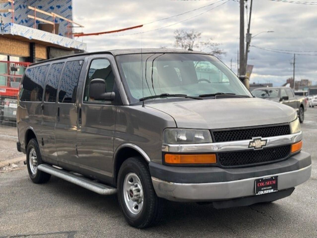 2011 Chevrolet Express Passenger LT 2500 **12 PASSENGER-REMOTE START-RUNS GREAT** Photo