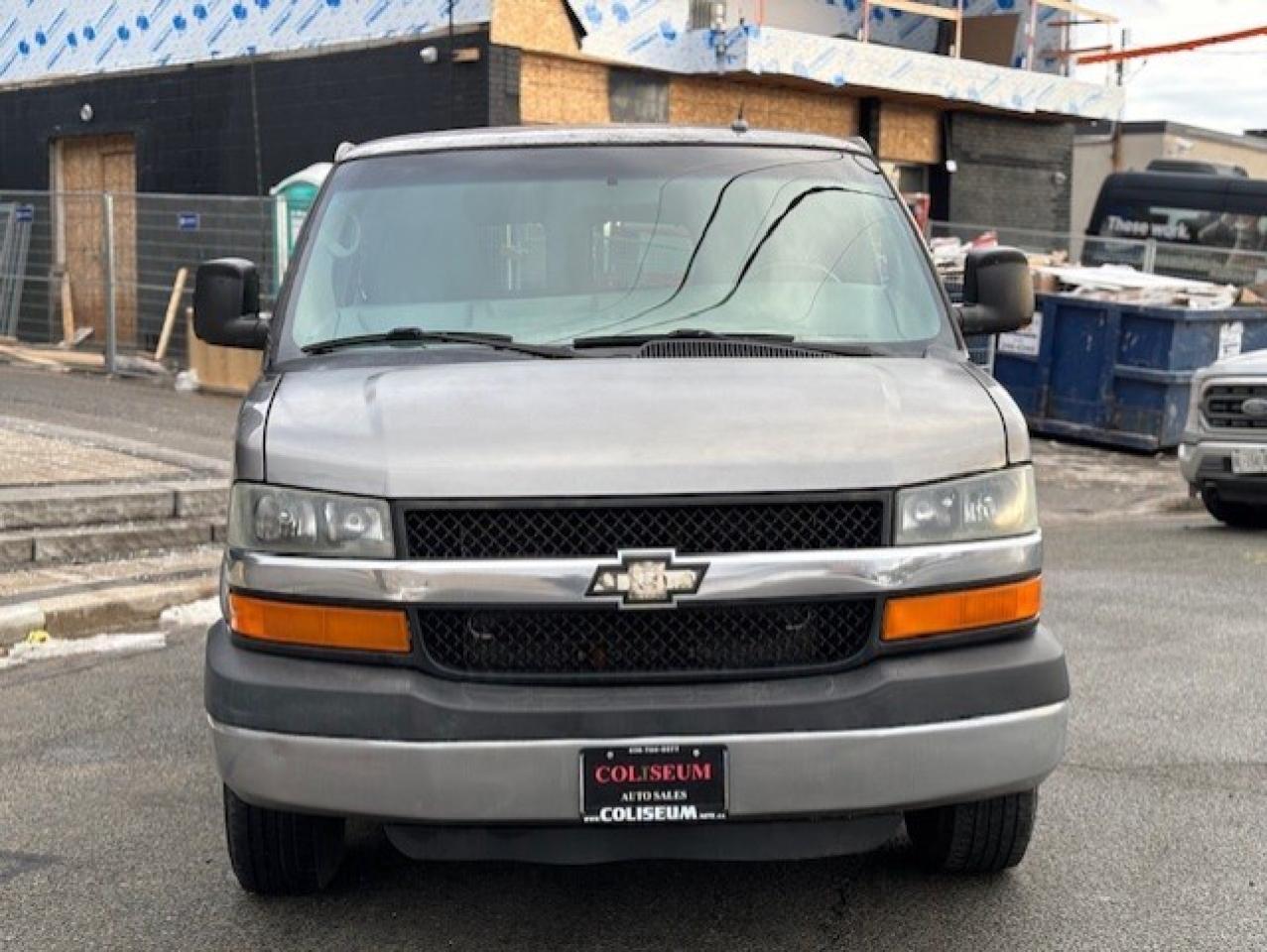 2011 Chevrolet Express Passenger LT 2500 **12 PASSENGER-REMOTE START-RUNS GREAT** Photo