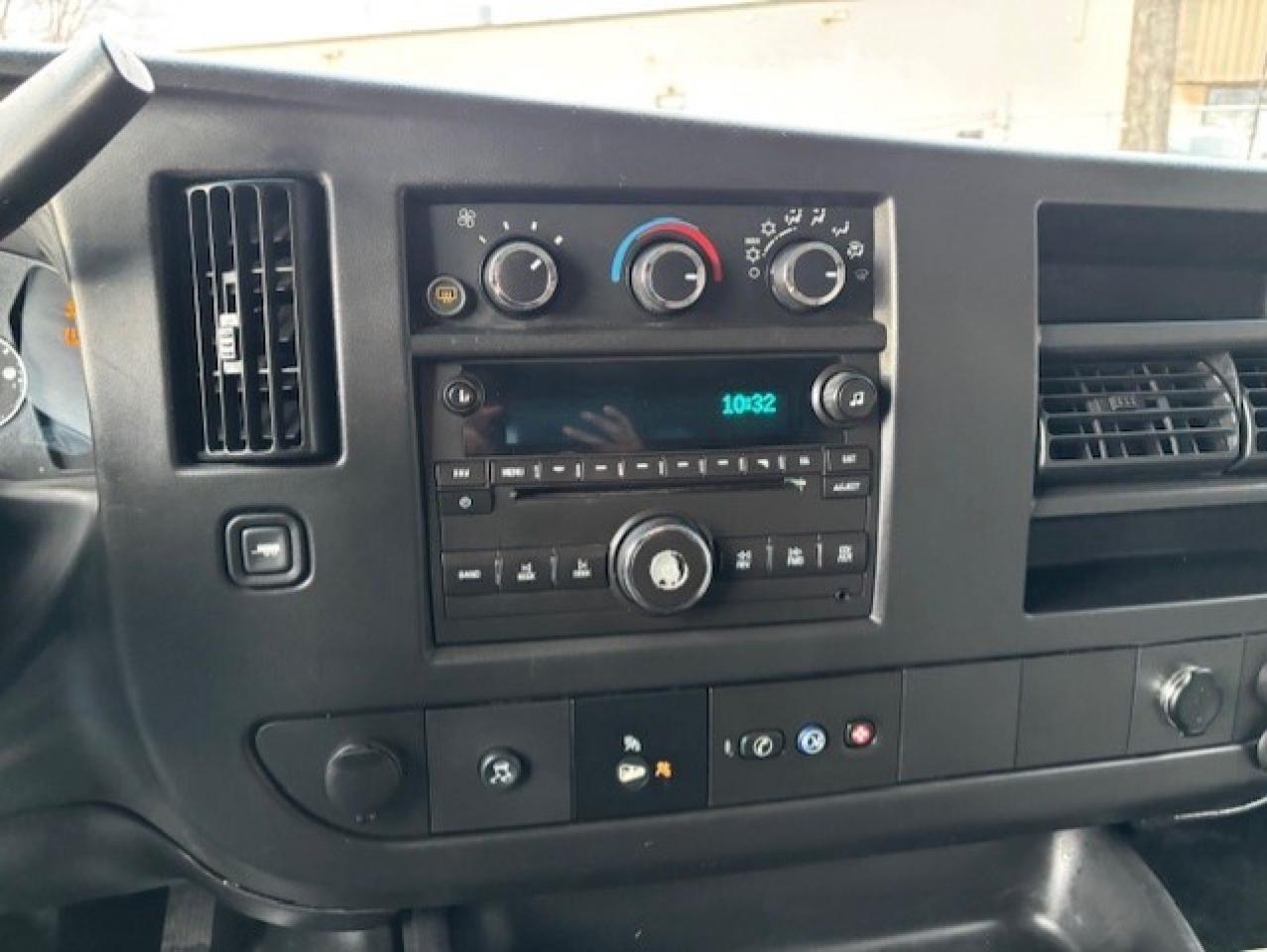 2011 Chevrolet Express Passenger LT 2500 **12 PASSENGER-REMOTE START-RUNS GREAT** Photo