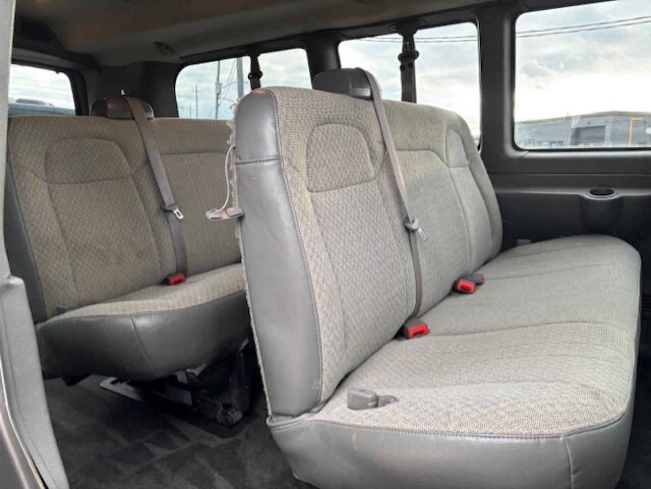 2011 Chevrolet Express Passenger LT 2500 **12 PASSENGER-REMOTE START-RUNS GREAT** Photo