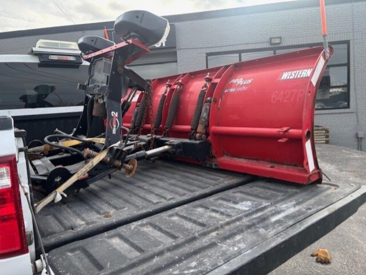 2016 Ford F-250 4WD WESTERN SNOW PLOW-ONLY 90KM-CREW CAB-SHORT BOX Photo2