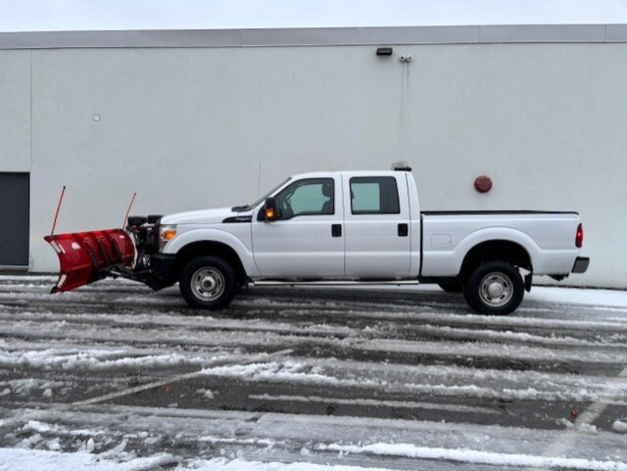 2016 Ford F-250 4WD WESTERN SNOW PLOW-ONLY 90KM-CREW CAB-SHORT BOX Photo