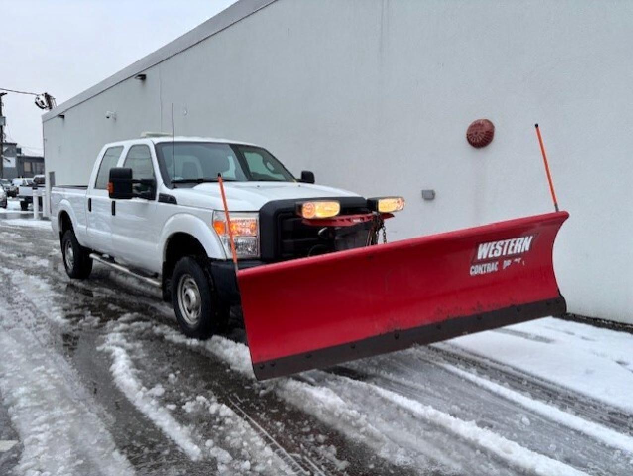 2016 Ford F-250 4WD WESTERN SNOW PLOW-ONLY 90KM-CREW CAB-SHORT BOX Photo
