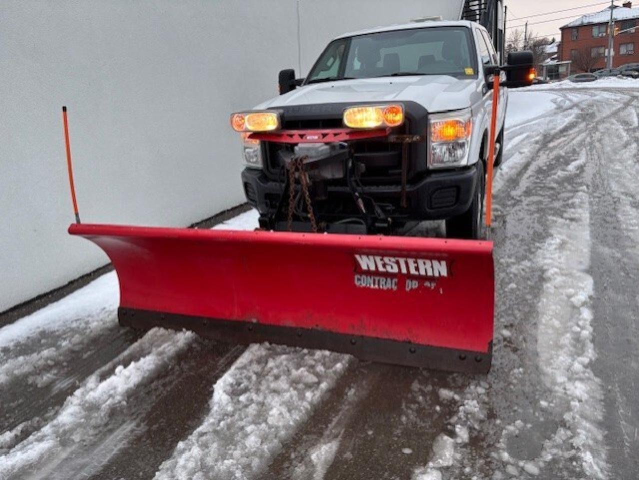 2016 Ford F-250 4WD WESTERN SNOW PLOW-ONLY 90KM-CREW CAB-SHORT BOX Photo
