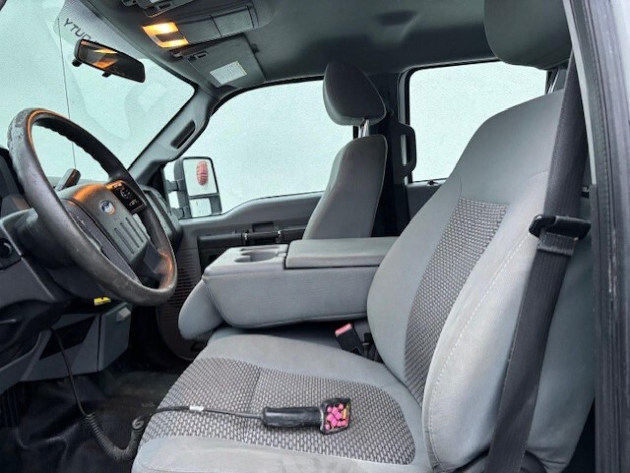 2016 Ford F-250 4WD WESTERN SNOW PLOW-ONLY 90KM-CREW CAB-SHORT BOX Photo