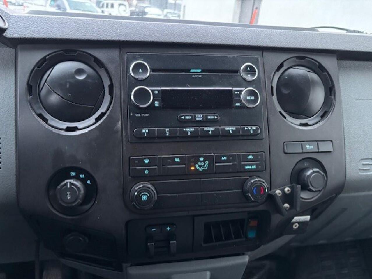 2016 Ford F-250 4WD WESTERN SNOW PLOW-ONLY 90KM-CREW CAB-SHORT BOX Photo