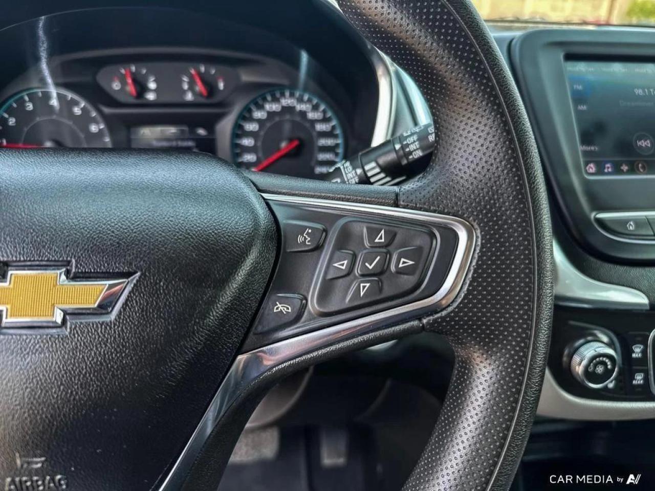 2023 Chevrolet Equinox LS BACKUP CAM   BLUETOOTH   HTD SEATS   KEYLESS EN Photo