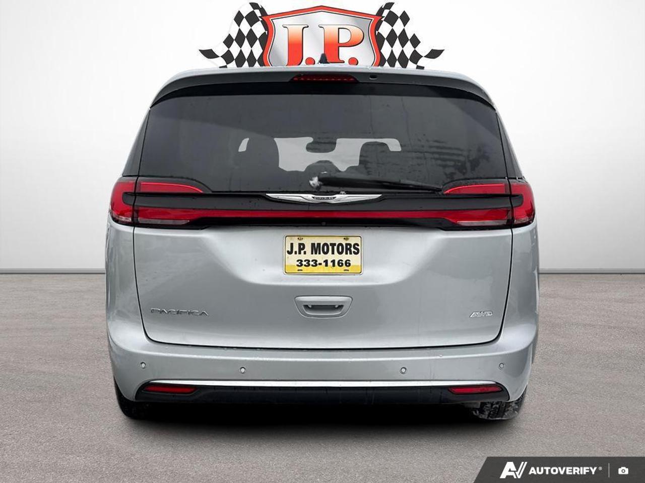 2023 Chrysler Pacifica Touring-L BACKUP CAM   BLUETOOTH   HTD SEATS   KEY Photo4