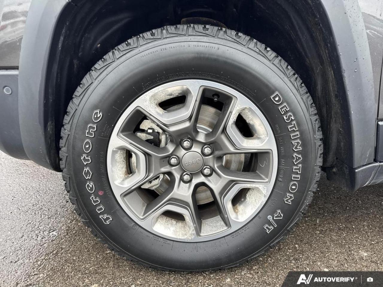 2019 Jeep Cherokee Trailhawk BACKUP CAM   BLUETOOTH   KEYLESS ENTRY Photo