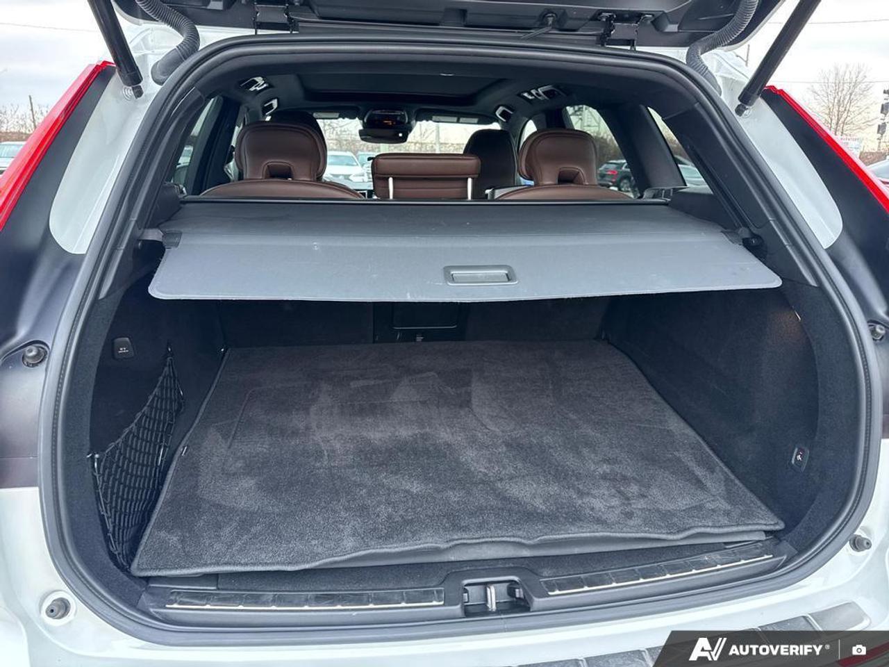 2021 Volvo XC60 Recharge T8 Inscription Expression HYBRID   BACKUP CAM   BL Photo