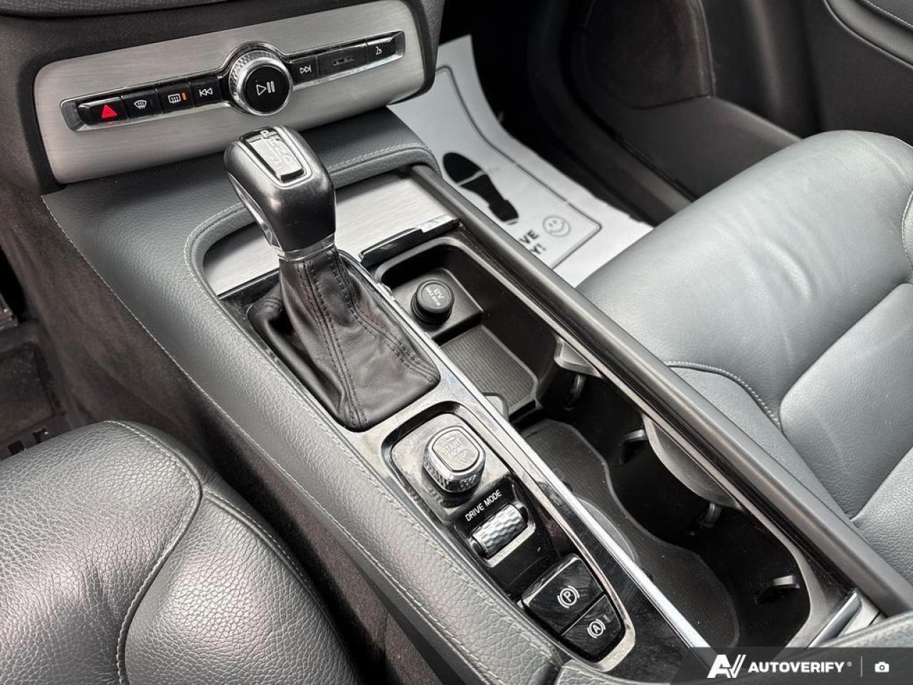 2020 Volvo XC90 T6 Momentum 7 Passenger BACKUP CAM   BLUETOOTH   H Photo