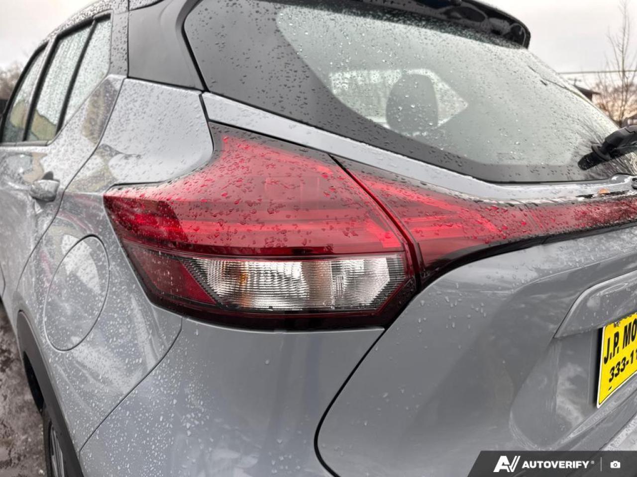 2024 Nissan Kicks SV BACKUP CAM   BLUETOOTH   HTD SEATS   KEYLESS EN Photo