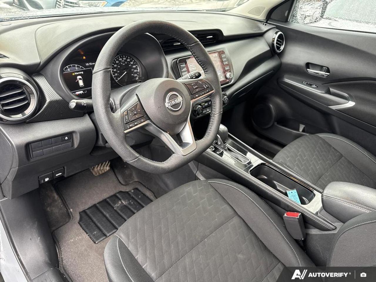 2024 Nissan Kicks SV BACKUP CAM   BLUETOOTH   HTD SEATS   KEYLESS EN Photo