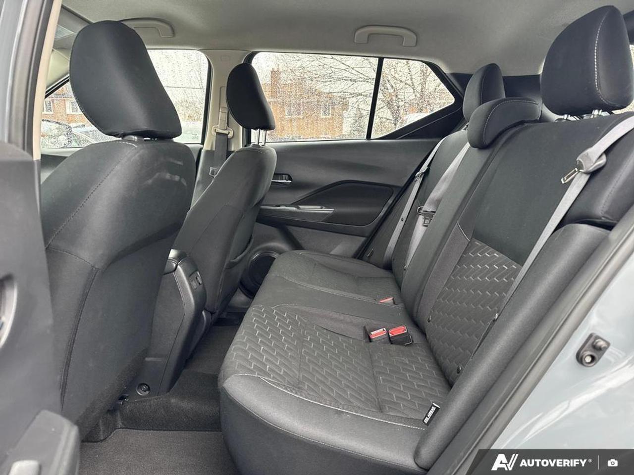 2024 Nissan Kicks SV BACKUP CAM   BLUETOOTH   HTD SEATS   KEYLESS EN Photo