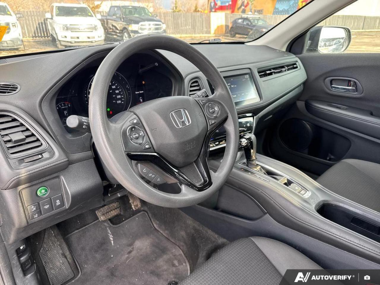 2022 Honda HR-V LX BACKUP CAM   BLUETOOTH   HTD SEATS   KEYLESS EN Photo