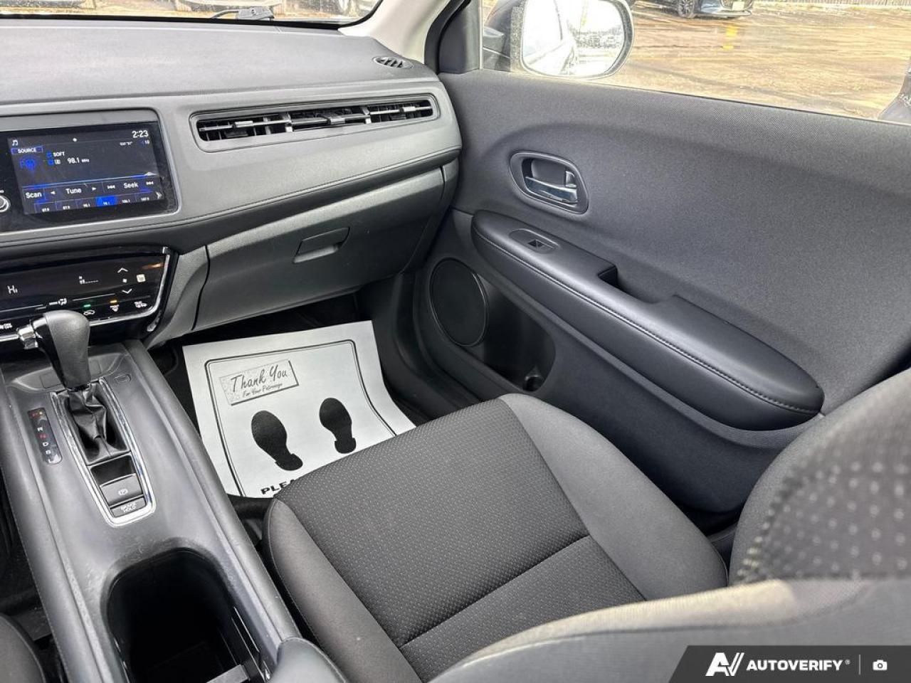 2022 Honda HR-V LX BACKUP CAM   BLUETOOTH   HTD SEATS   KEYLESS EN Photo