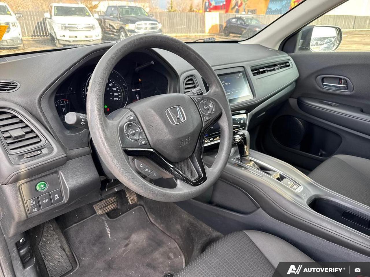 2022 Honda HR-V LX BACKUP CAM   BLUETOOTH   HTD SEATS   KEYLESS EN Photo