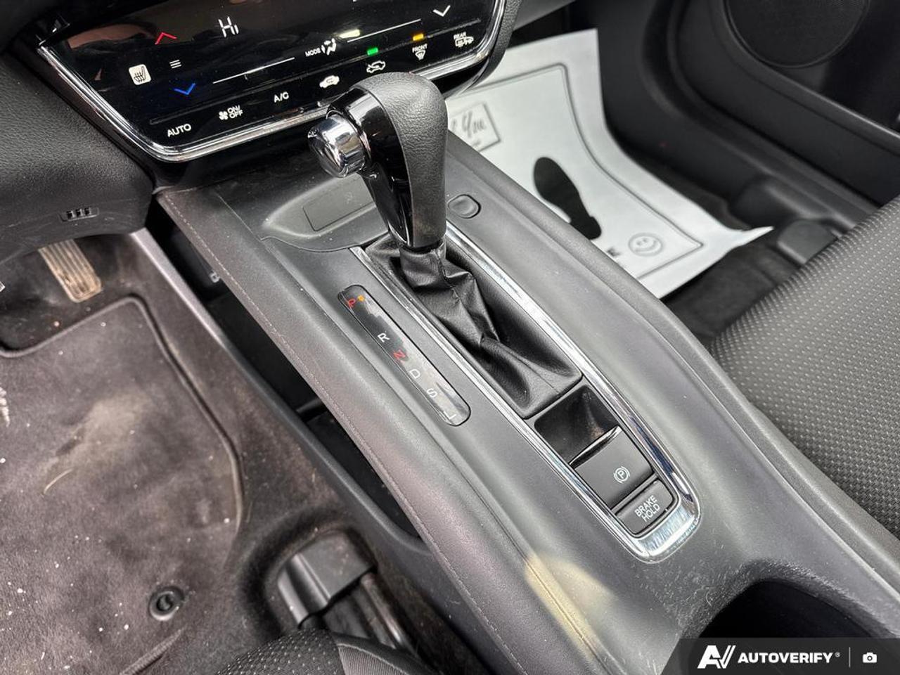 2022 Honda HR-V LX BACKUP CAM   BLUETOOTH   HTD SEATS   KEYLESS EN Photo