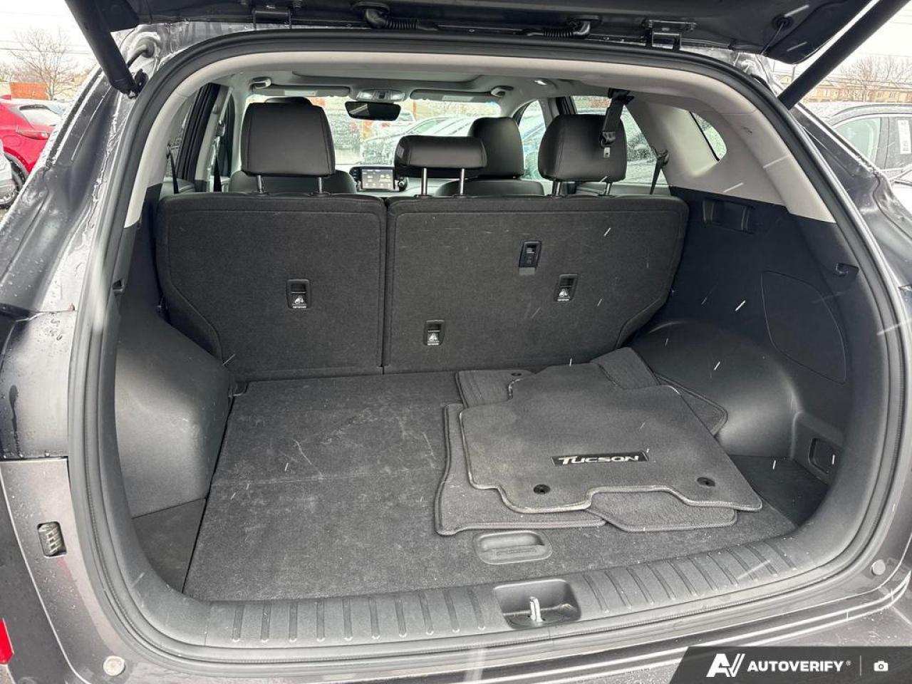 2021 Hyundai Tucson Luxury BACKUP CAM   BLUETOOTH   HTD SEATS   KEYLES Photo