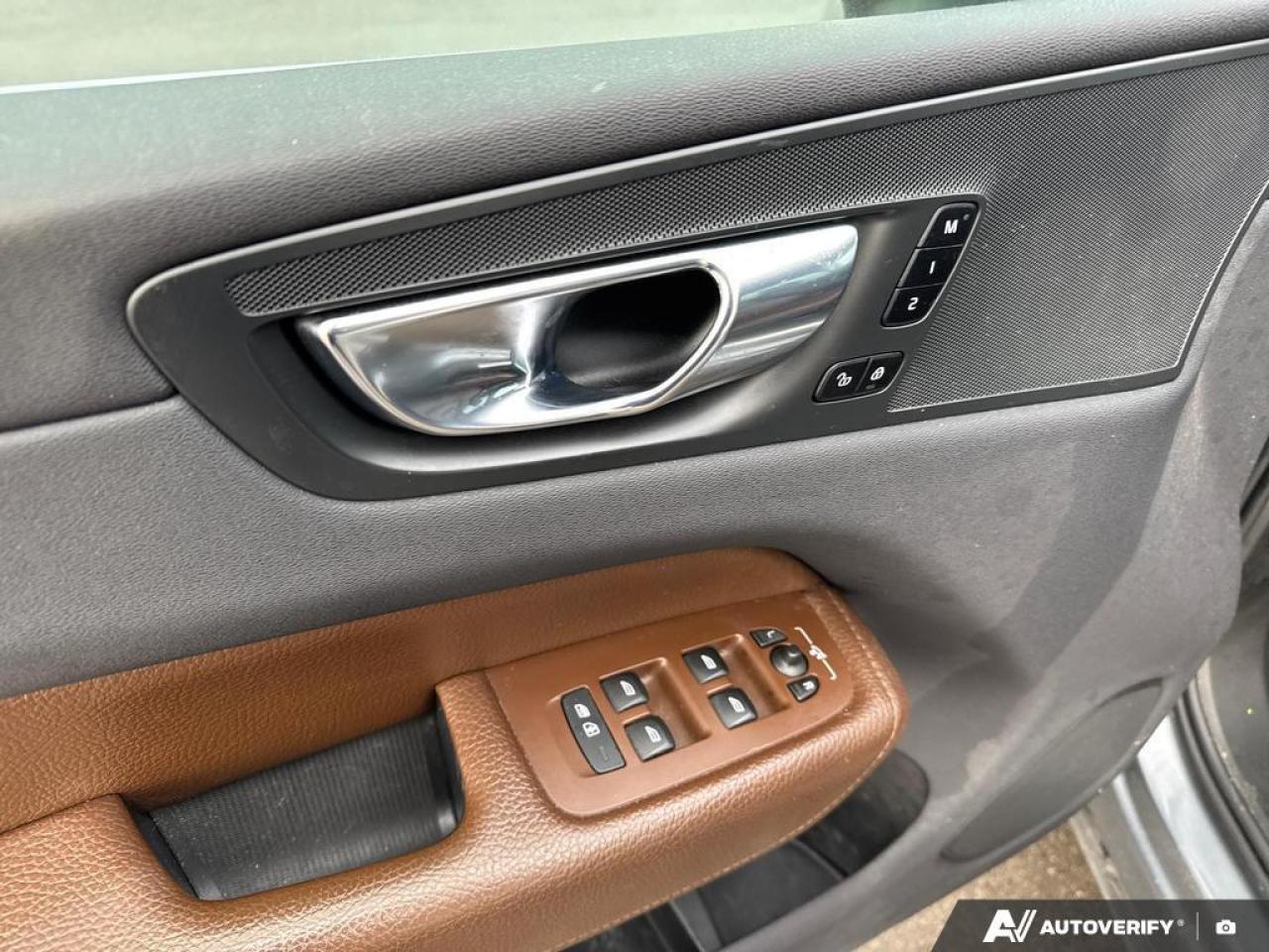 2021 Volvo XC60 T6 Momentum BACKUP CAM   BLUETOOTH   HTD SEATS   K Photo