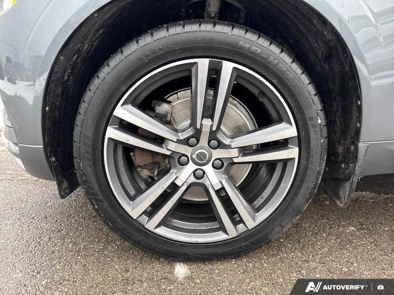 2021 Volvo XC60 T6 Momentum BACKUP CAM   BLUETOOTH   HTD SEATS   K Photo