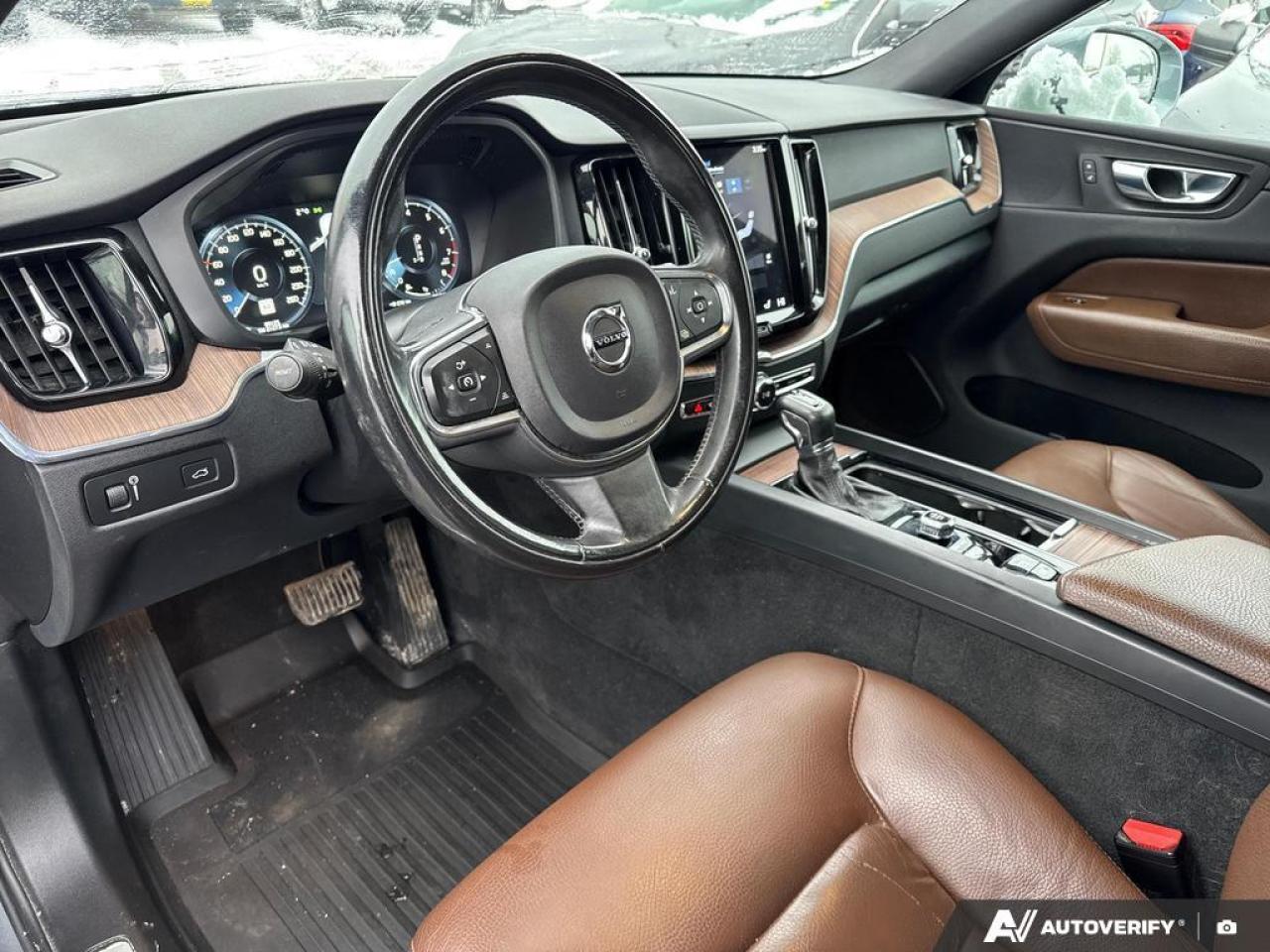 2021 Volvo XC60 T6 Momentum BACKUP CAM   BLUETOOTH   HTD SEATS   K Photo