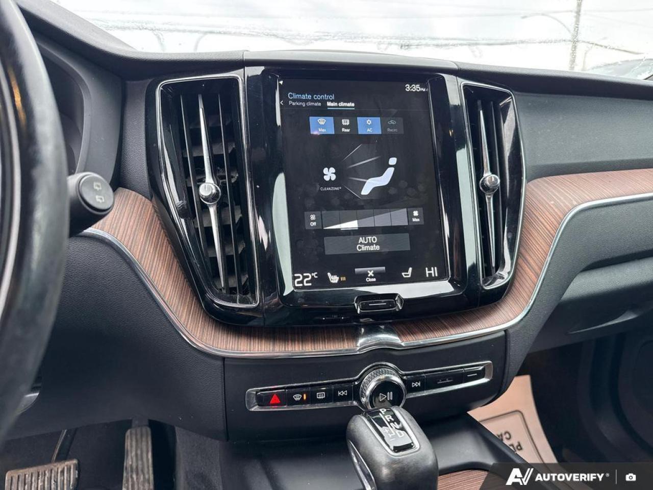 2021 Volvo XC60 T6 Momentum BACKUP CAM   BLUETOOTH   HTD SEATS   K Photo