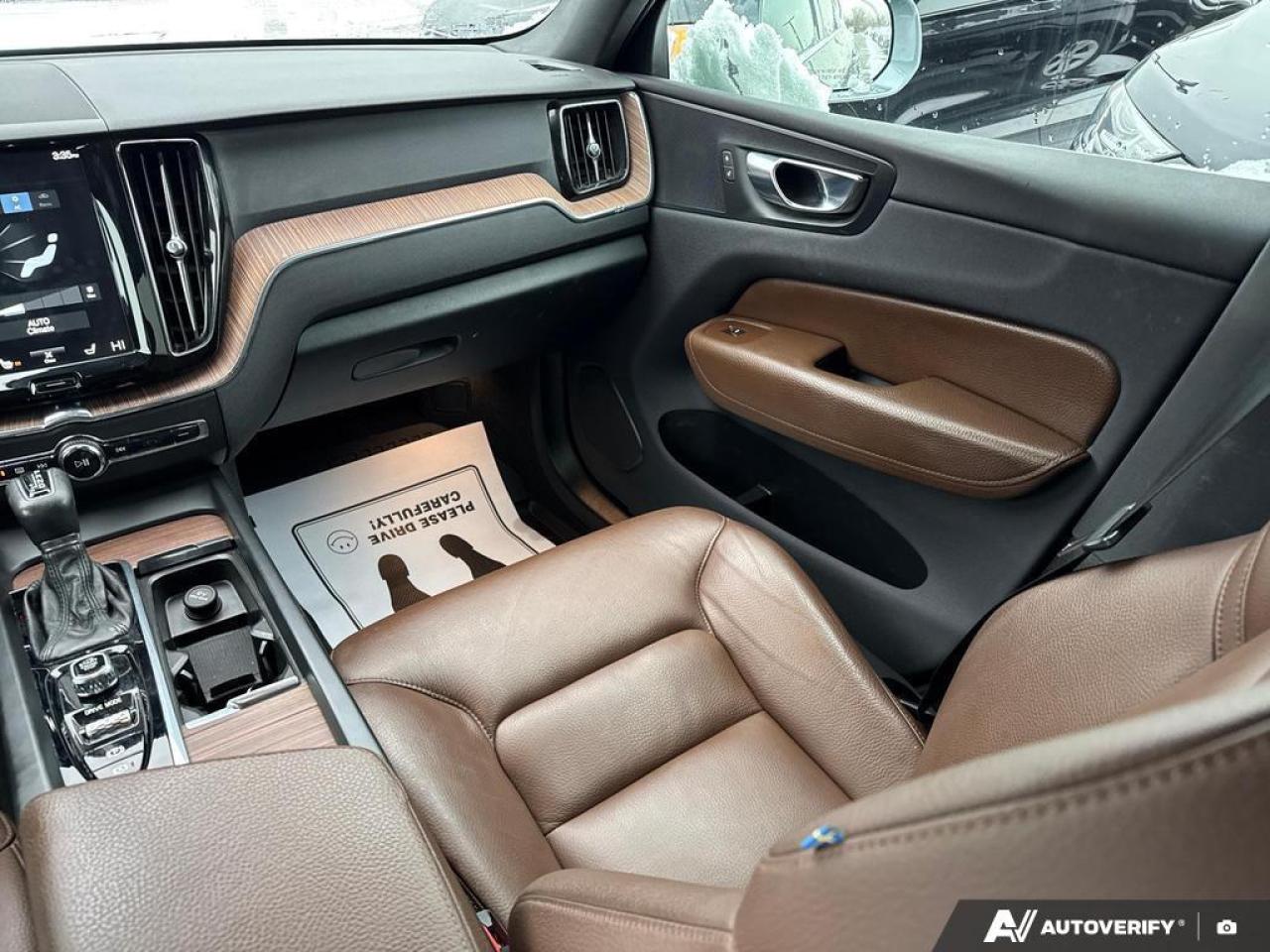 2021 Volvo XC60 T6 Momentum BACKUP CAM   BLUETOOTH   HTD SEATS   K Photo