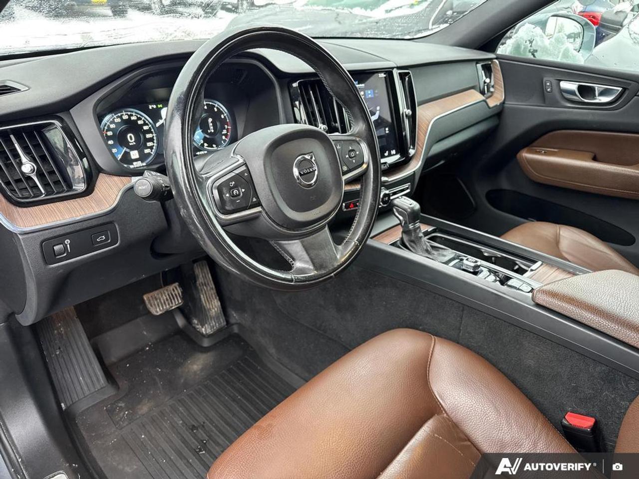 2021 Volvo XC60 T6 Momentum BACKUP CAM   BLUETOOTH   HTD SEATS   K Photo