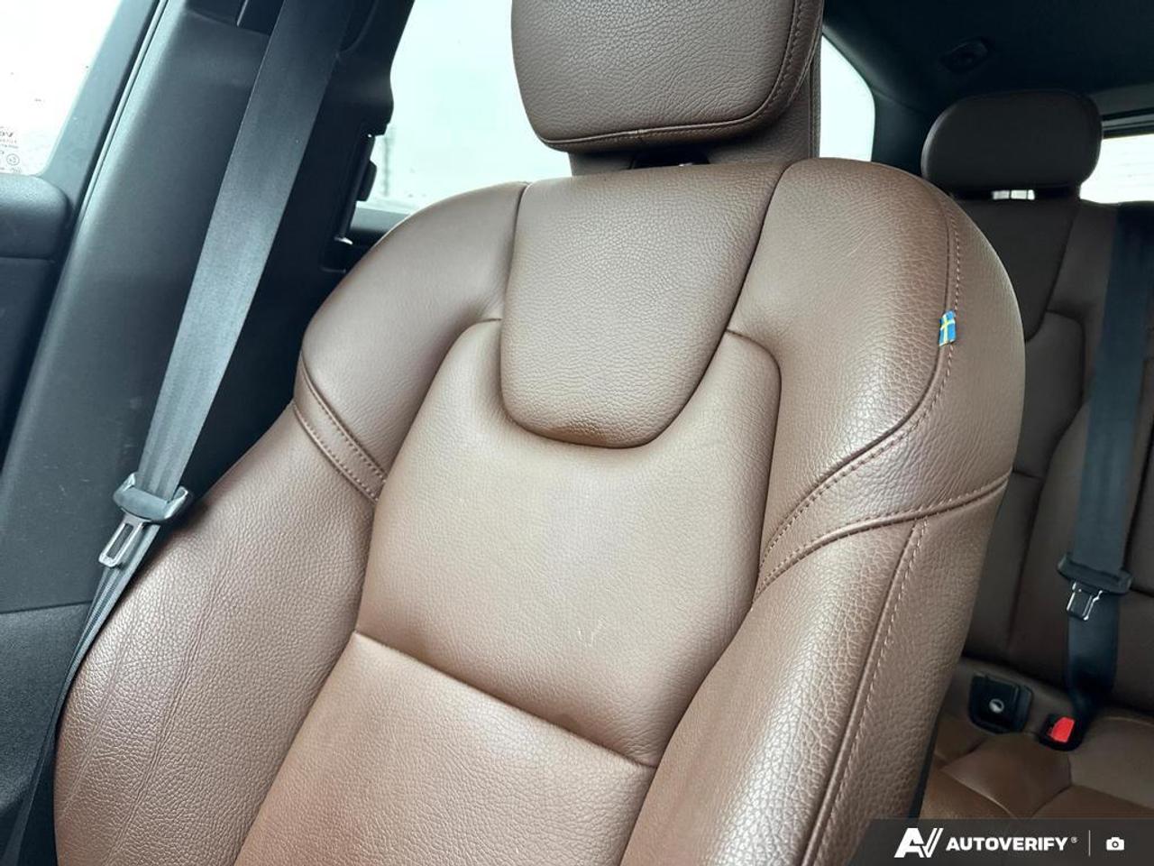 2021 Volvo XC60 T6 Momentum BACKUP CAM   BLUETOOTH   HTD SEATS   K Photo