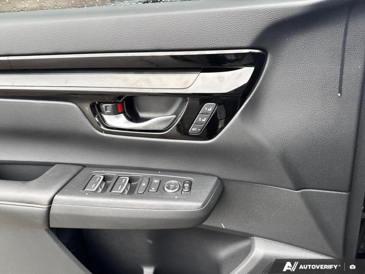 2025 Honda CR-V Hybrid Touring HYBRID   BACKUP CAM   BLUETOOTH   HTD SEAT Photo