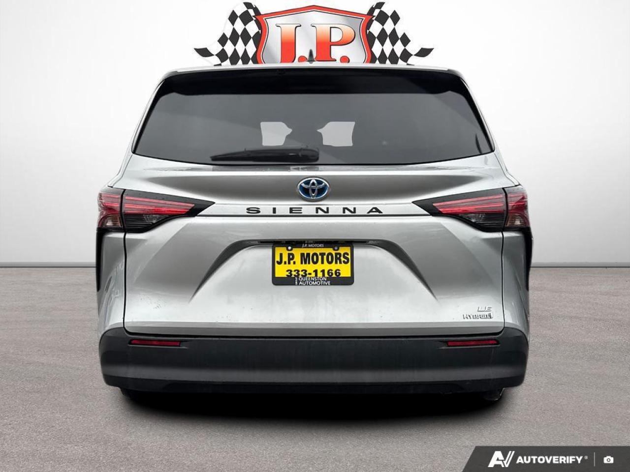 2021 Toyota Sienna LE 8-Passenger BACKUP CAM   BLUETOOTH   HTD SEATS Photo4