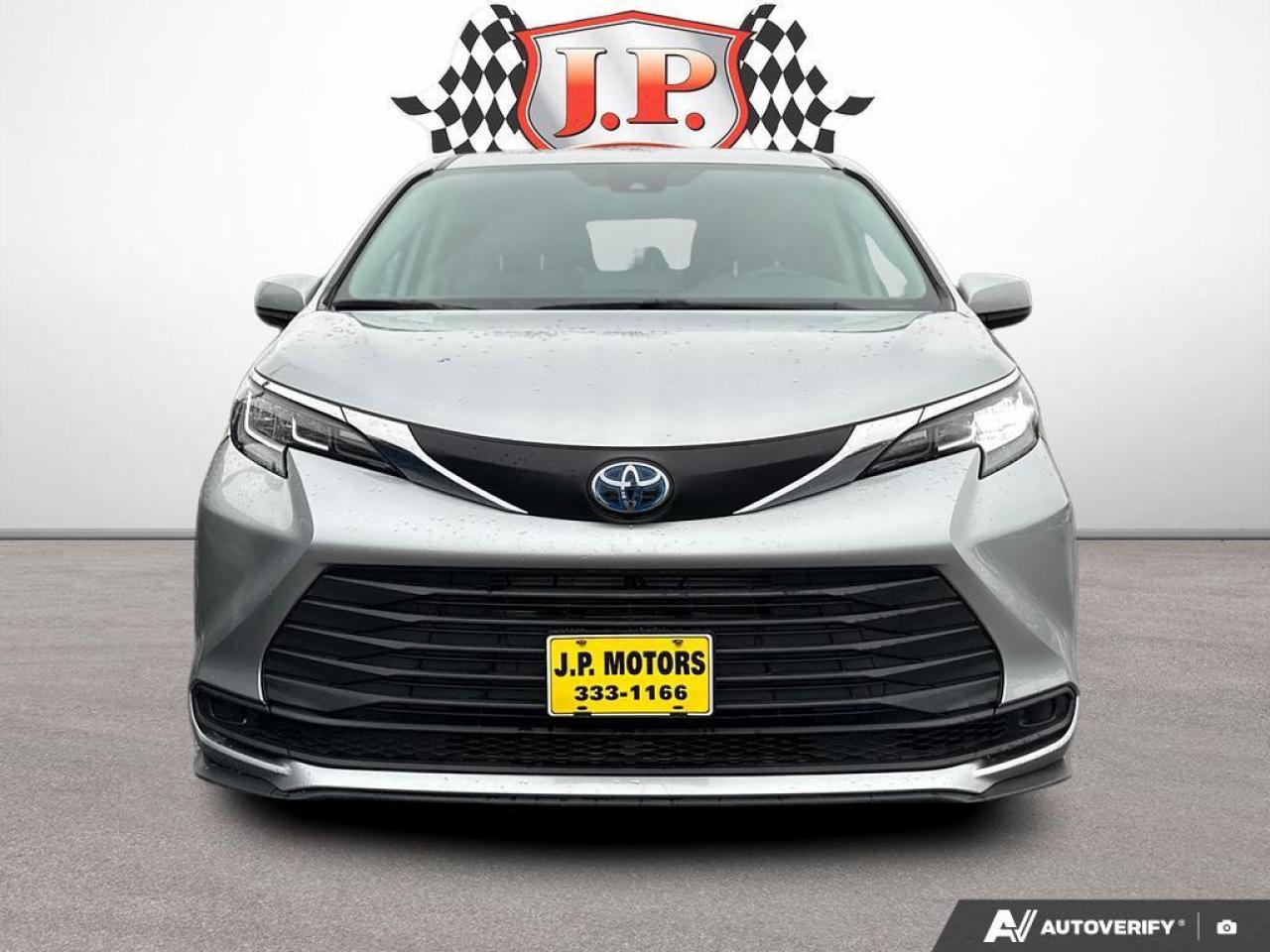 2021 Toyota Sienna LE 8-Passenger BACKUP CAM   BLUETOOTH   HTD SEATS Photo