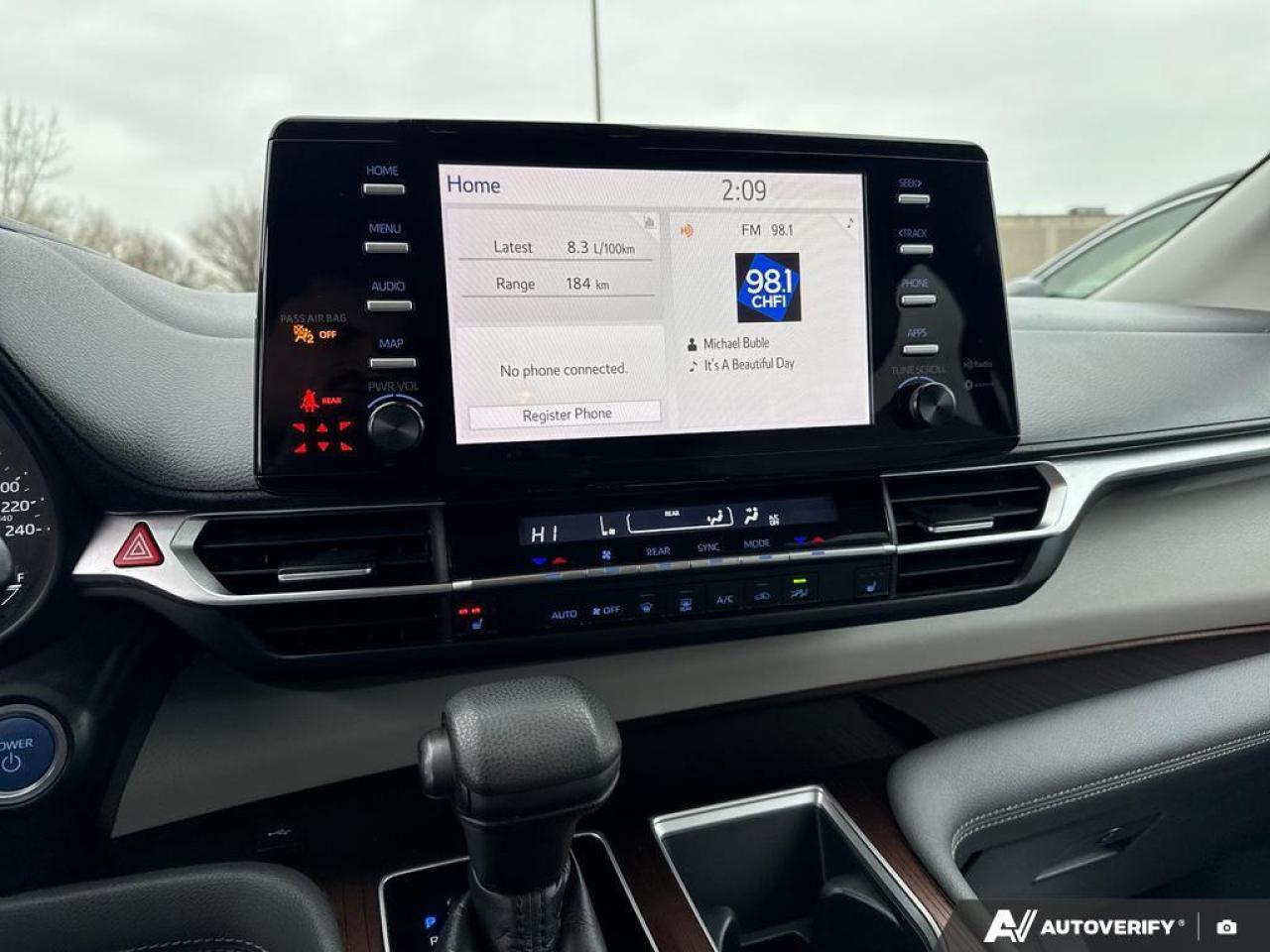 2021 Toyota Sienna LE 8-Passenger BACKUP CAM   BLUETOOTH   HTD SEATS Photo