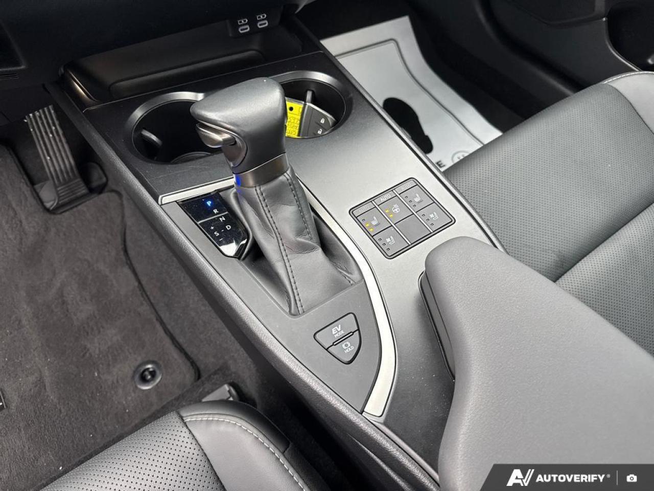 2024 Lexus UX 250H HYBRID   BACKUP CAM   BLUETOOTH   HTD SEATS   KEYL Photo