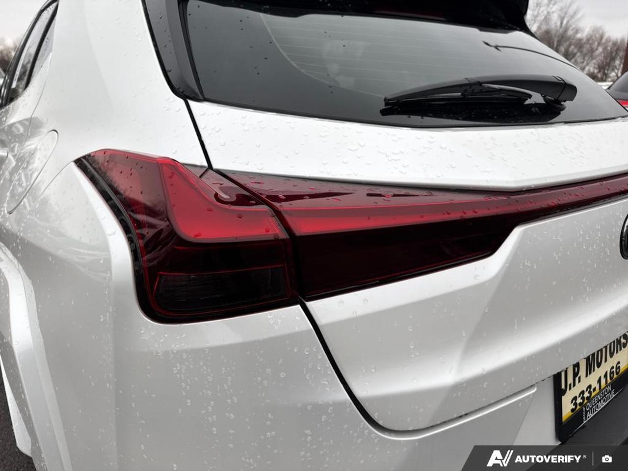 2024 Lexus UX 250H HYBRID   BACKUP CAM   BLUETOOTH   HTD SEATS   KEYL Photo